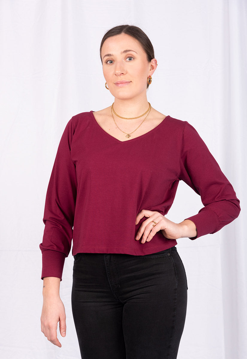 Stylisches Crop Top mit V-Ausschnitt - GOTS zertifiziert - GT02W23